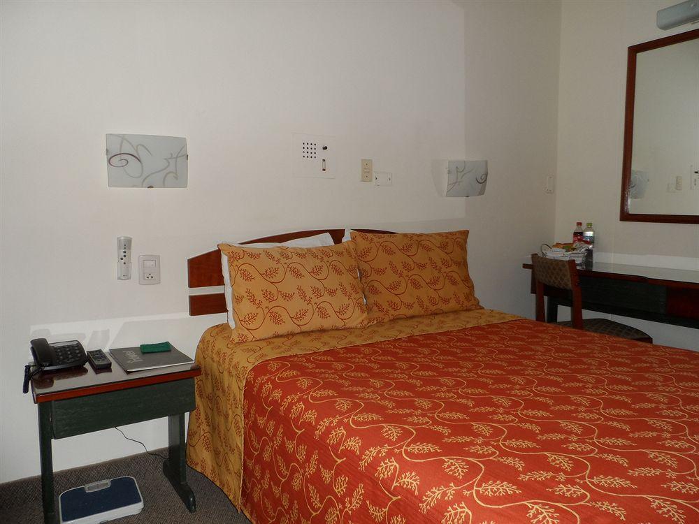 Intiotel Чиклайо Екстериор снимка