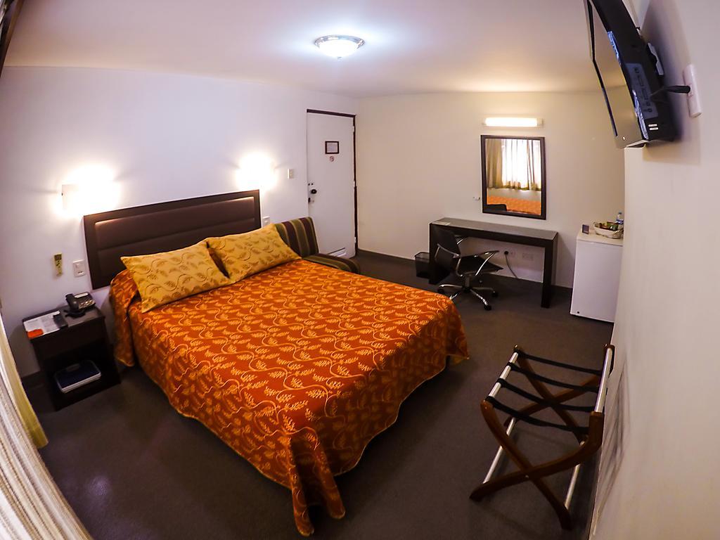 Intiotel Чиклайо Екстериор снимка