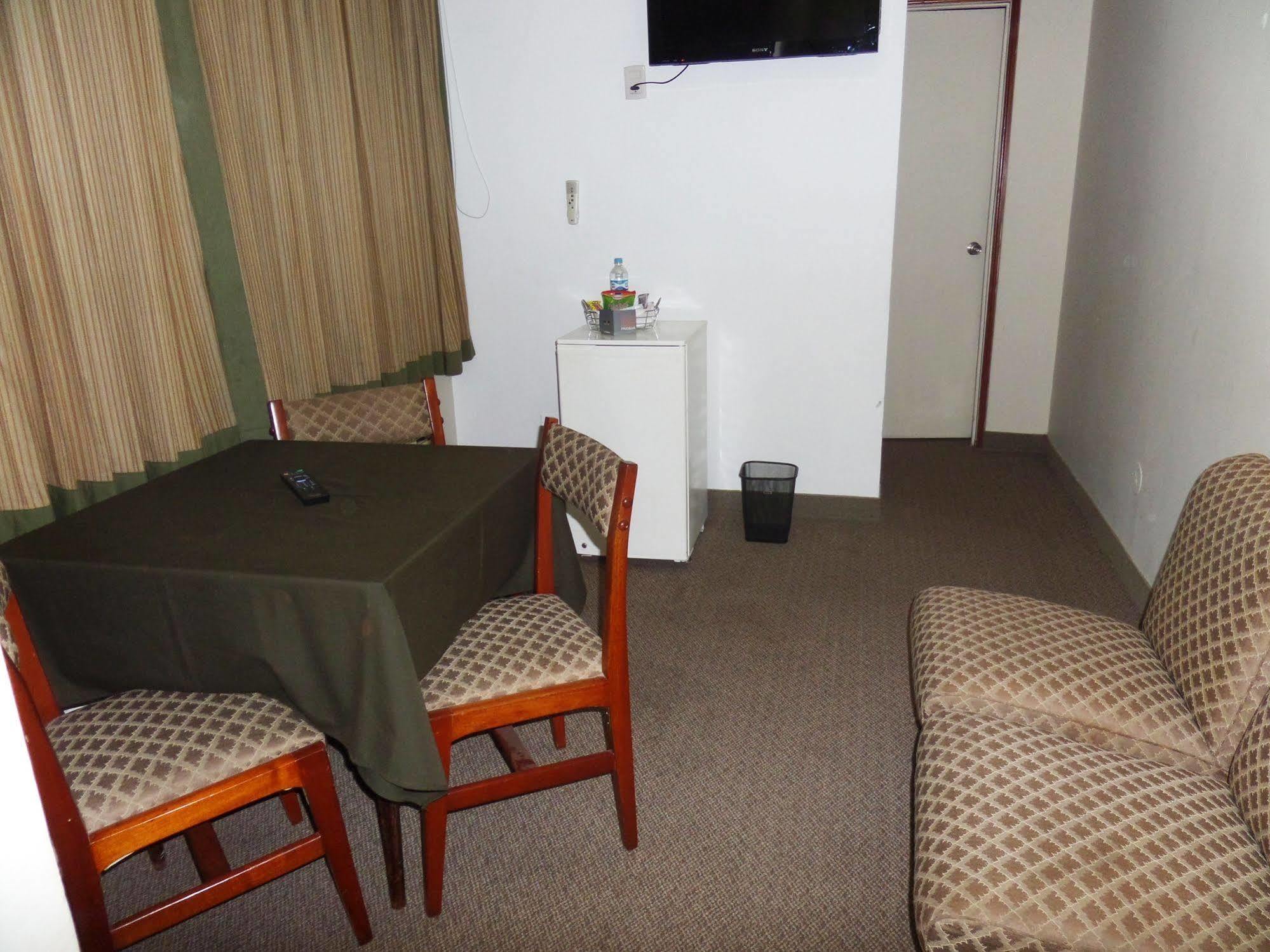 Intiotel Чиклайо Екстериор снимка