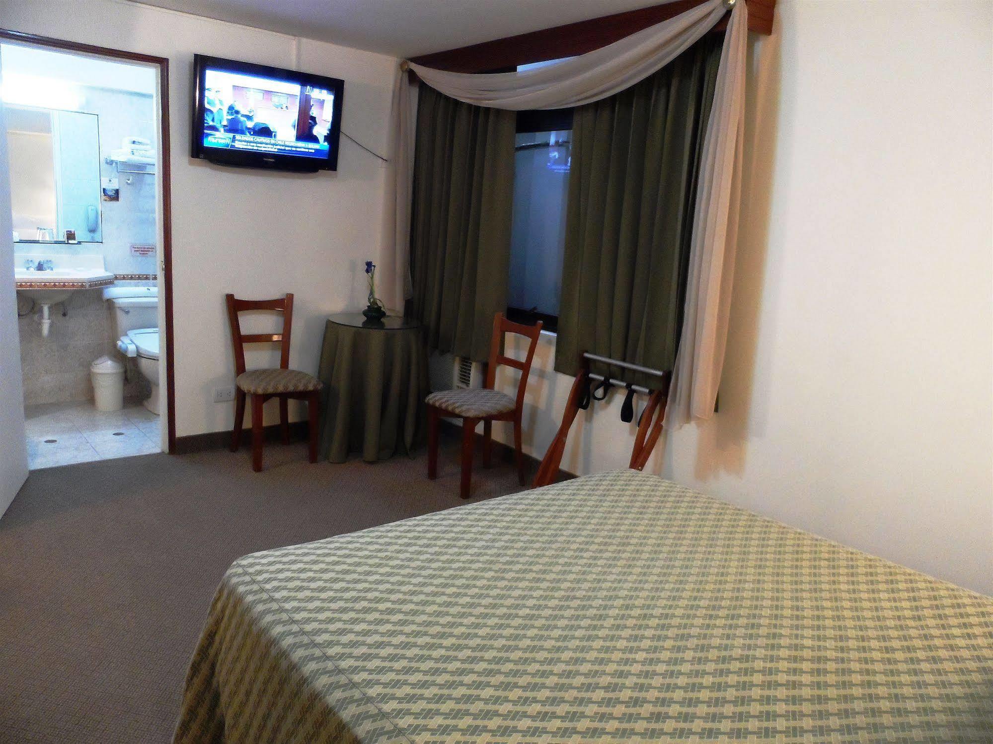 Intiotel Чиклайо Екстериор снимка