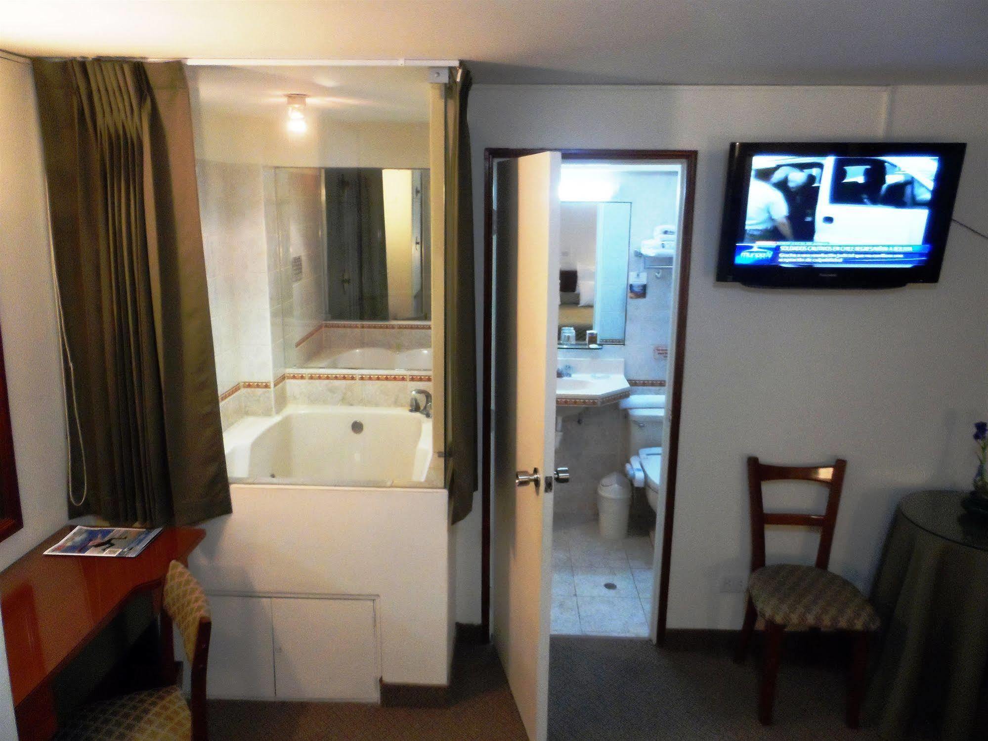 Intiotel Чиклайо Екстериор снимка