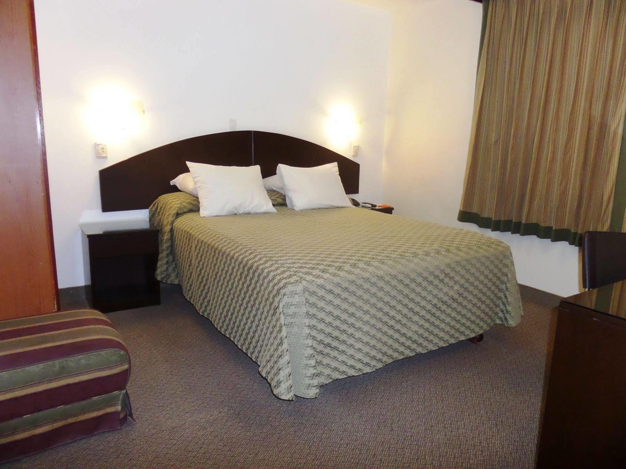Intiotel Чиклайо Екстериор снимка