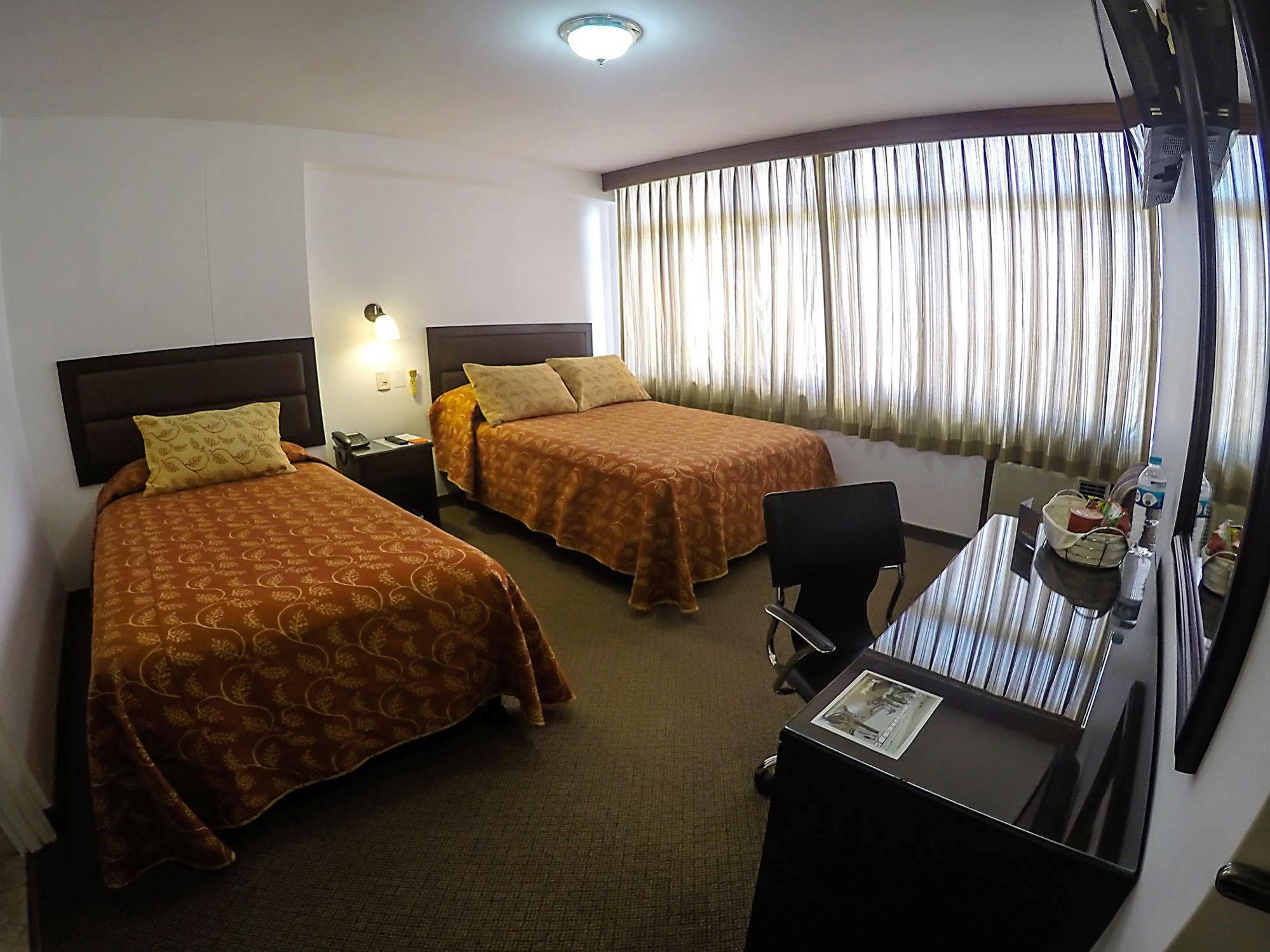 Intiotel Чиклайо Екстериор снимка